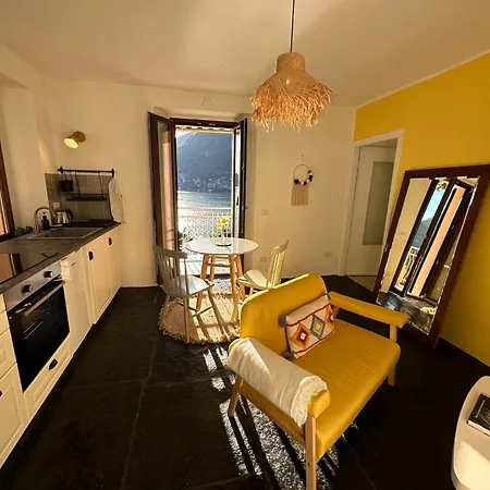 Lejlighed Daisy One Bedroom View, Private Terrace & Garden Pognana Lario
