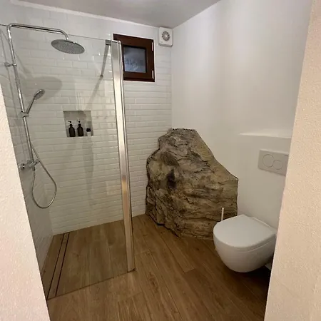 Appartement Daisy One Bedroom View, Private Terrace & Garden